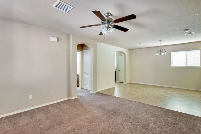 14302 Gil Reyes Drive B, El Paso, TX 79938