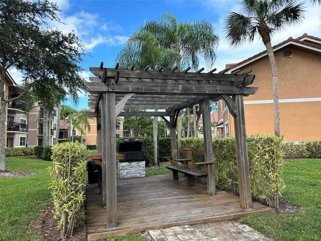8977 Wiles Rd 208, Coral Springs, FL 33067