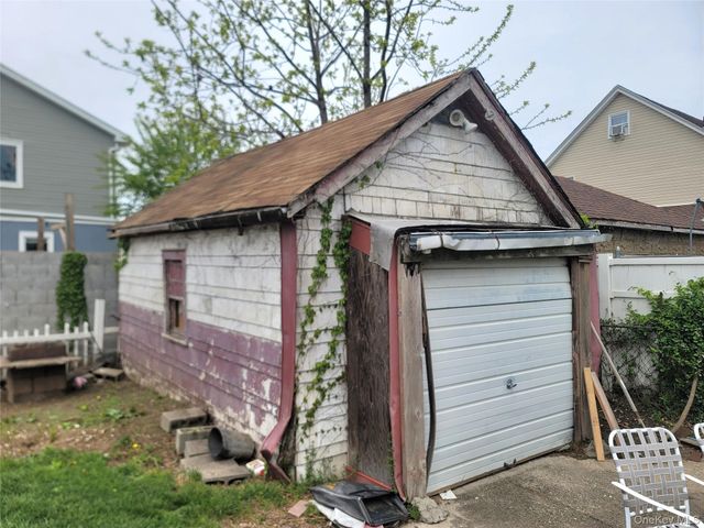 208-15 110th Avenue, Queens Village, NY 11429