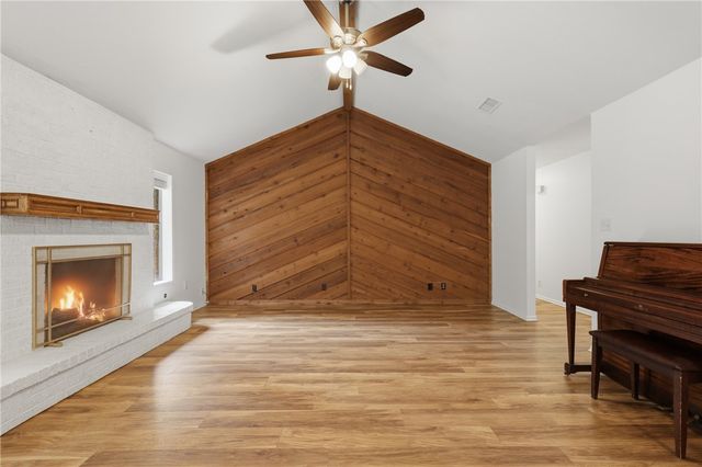 4101 Willow Oak Street, Bryan, TX 77802