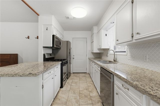 4101 Willow Oak Street, Bryan, TX 77802
