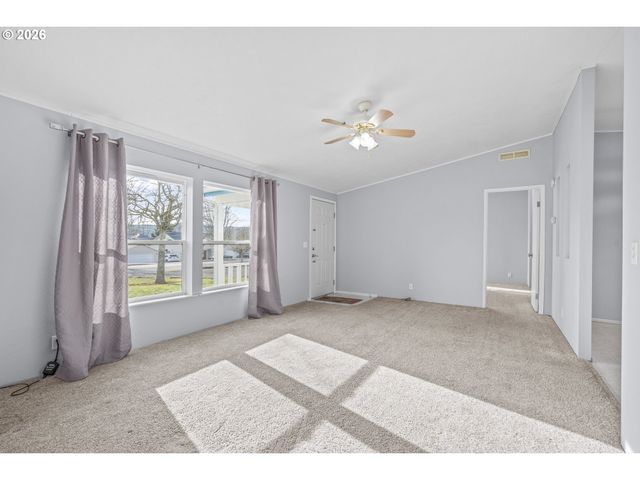 860 W ELLENDALE Ave, Dallas, OR 97338