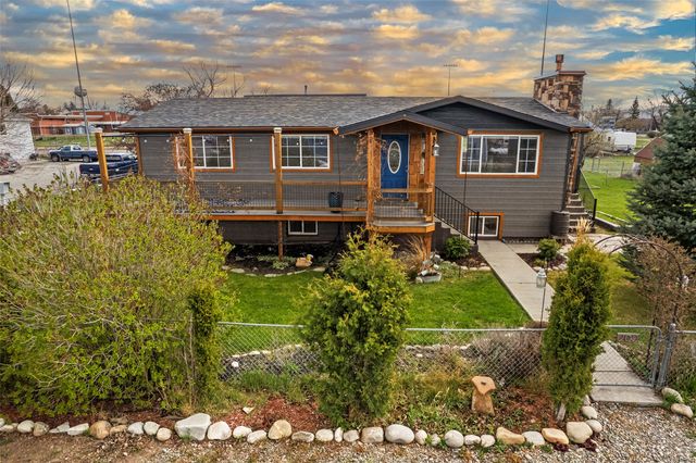 209 4th Street, Townsend, MT 59644