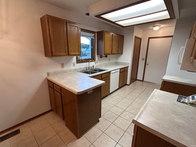 1330 Foxglove Lane, Fort Wayne, IN 46808
