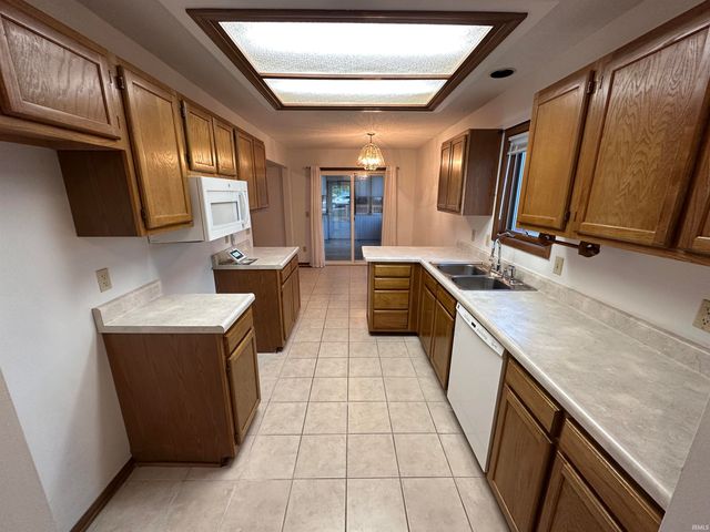 1330 Foxglove Lane, Fort Wayne, IN 46808