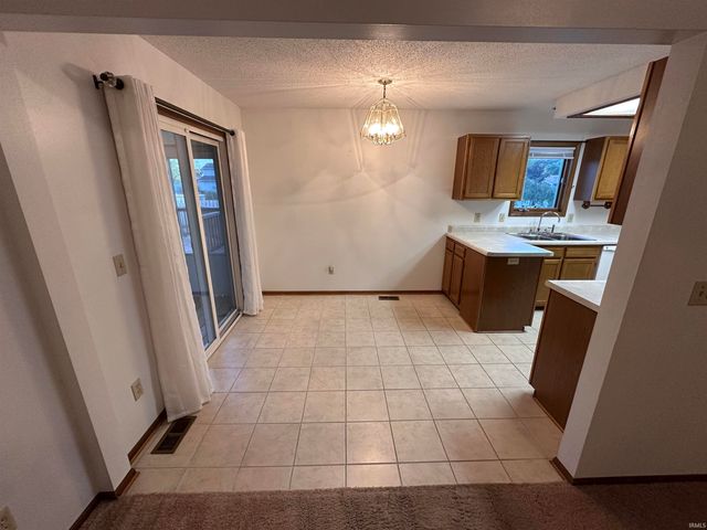 1330 Foxglove Lane, Fort Wayne, IN 46808