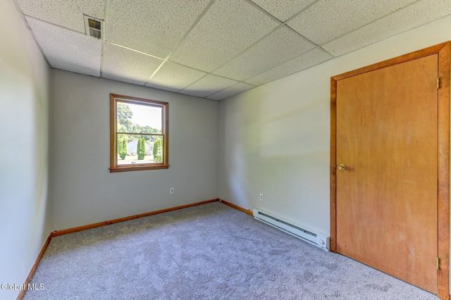 620 Michelle Way, Niskayuna, NY 12304