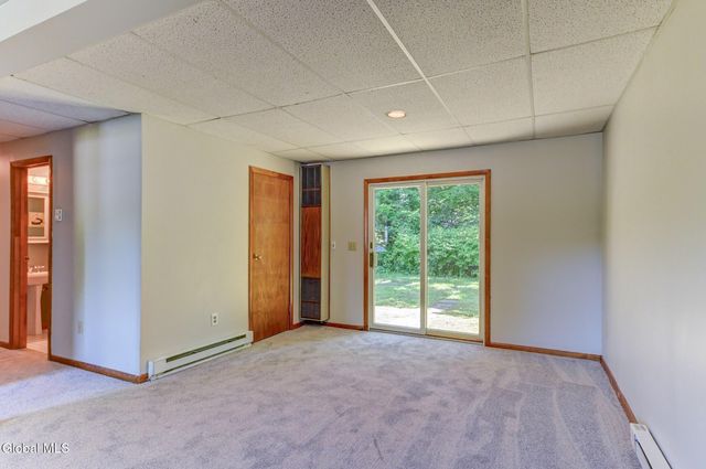 620 Michelle Way, Niskayuna, NY 12304