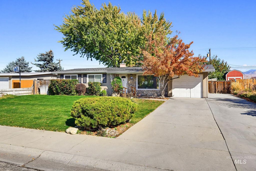 7800 W Wesley Dr, Boise, ID 83704 photo 2