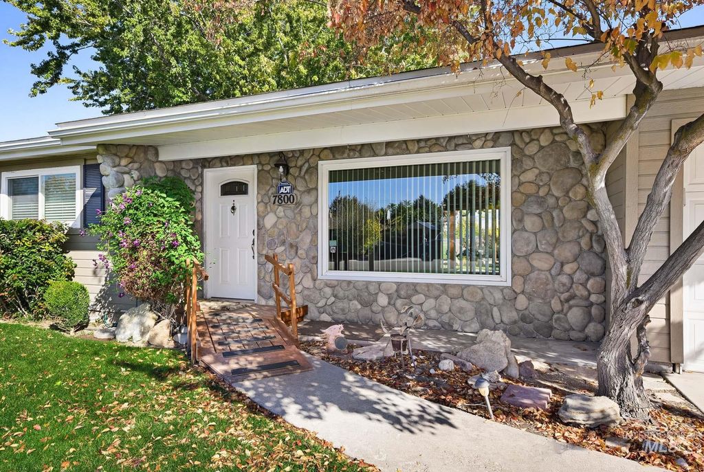 7800 W Wesley Dr, Boise, ID 83704 photo 3