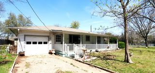 112 College Ave, Oglesby, TX 76561