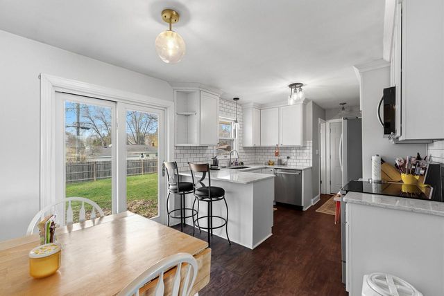 1566 Scott ROAD, Port Washington, WI 53074
