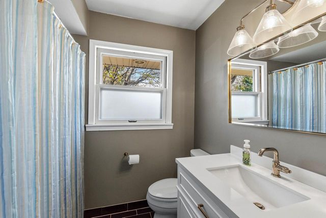 1566 Scott ROAD, Port Washington, WI 53074