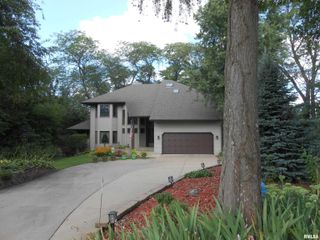 6218 114TH Street, Blue Grass, IA 52726