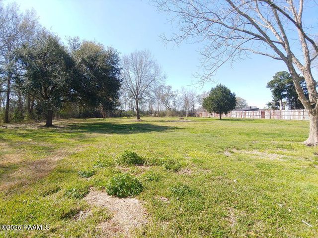 10301 Lake Peigneur Road, New Iberia, LA 70560