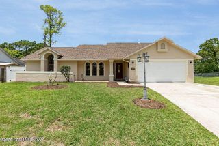 1040 Big Horn Circle NW, Palm Bay, FL 32907