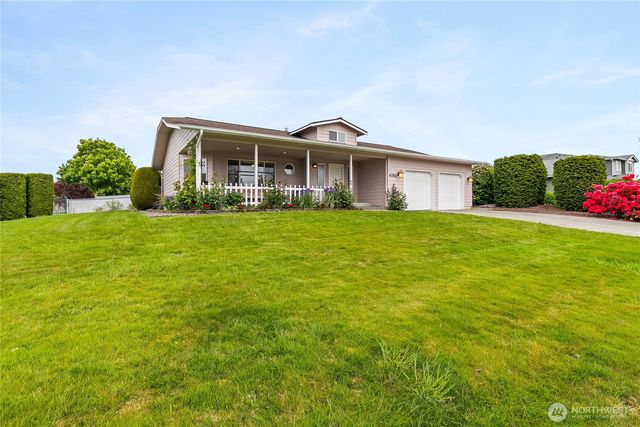 4792 N Golf Course Drive, Blaine, WA 98230