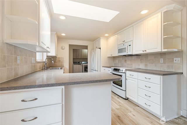 4792 N Golf Course Drive, Blaine, WA 98230