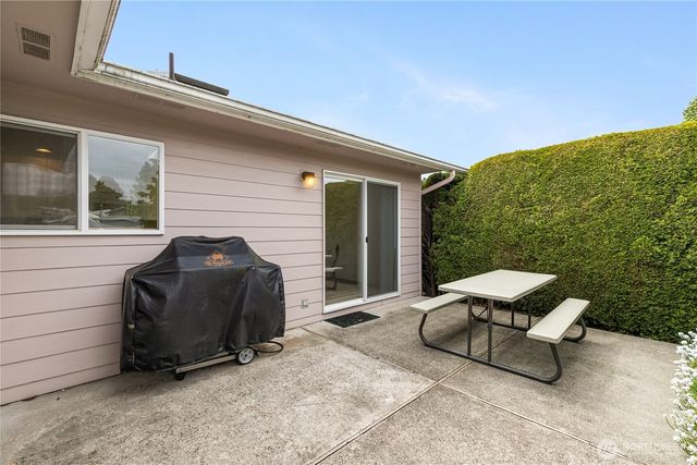 4792 N Golf Course Drive, Blaine, WA 98230