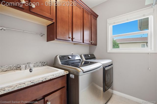 47079 Brennan Drive, Macomb Township, MI 48044