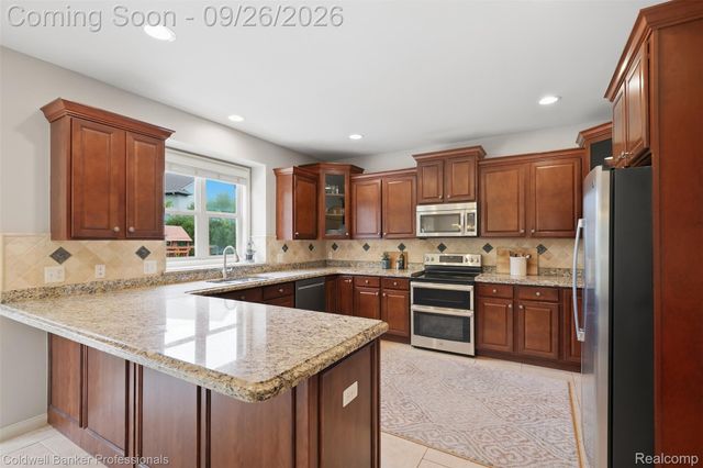 47079 Brennan Drive, Macomb Township, MI 48044