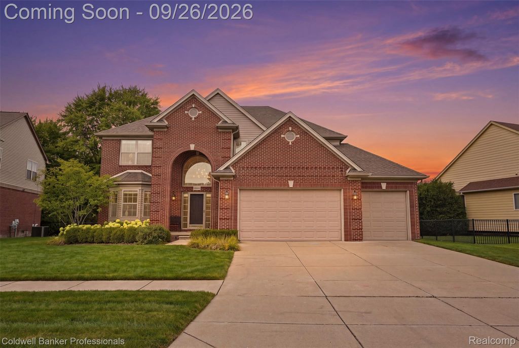 47079 Brennan Drive, Macomb Township, MI 48044