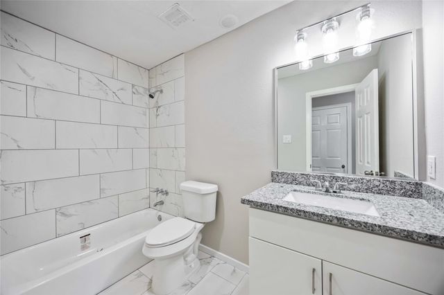 1806 Meadowview Drive, Alvin, TX 77511