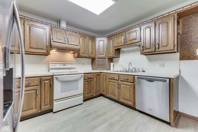 703 Hillcrest Drive, Greenwood, IN 46142
