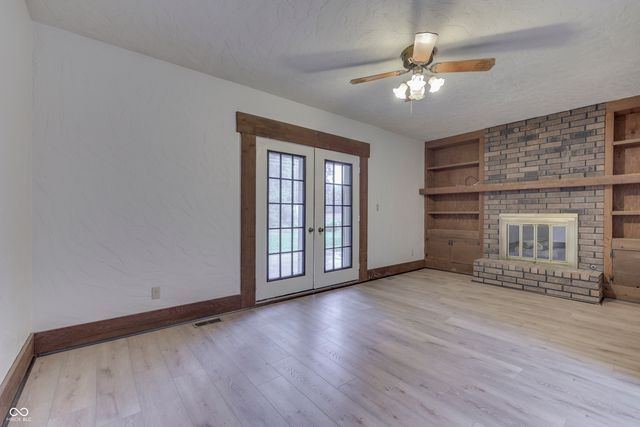 703 Hillcrest Drive, Greenwood, IN 46142