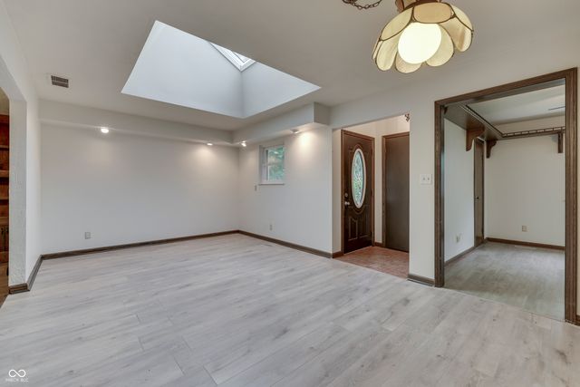 703 Hillcrest Drive, Greenwood, IN 46142