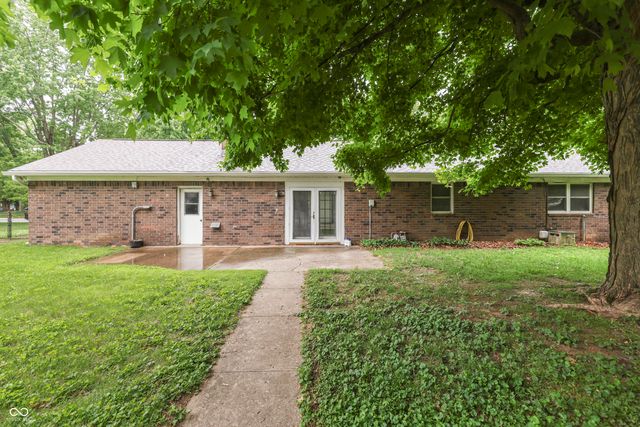 703 Hillcrest Drive, Greenwood, IN 46142