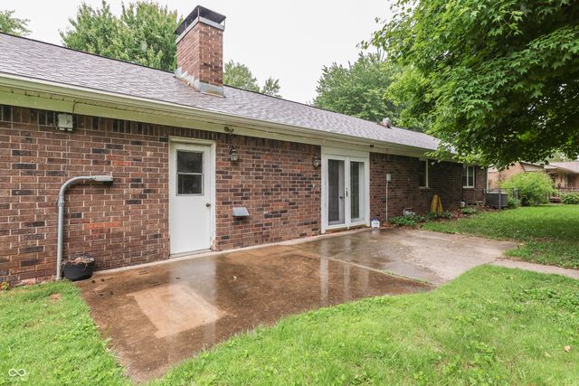 703 Hillcrest Drive, Greenwood, IN 46142