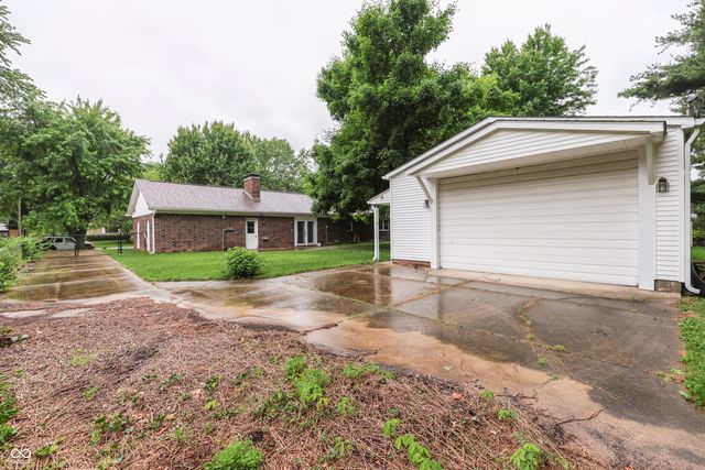 703 Hillcrest Drive, Greenwood, IN 46142