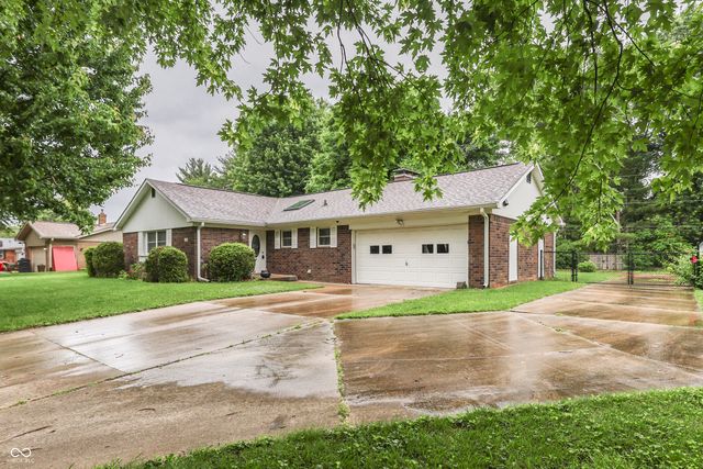 703 Hillcrest Drive, Greenwood, IN 46142