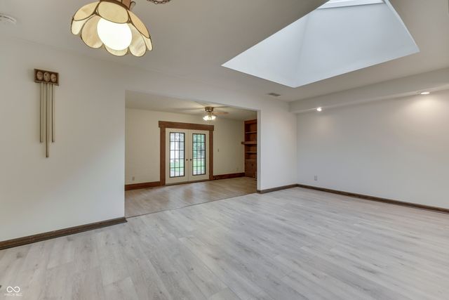 703 Hillcrest Drive, Greenwood, IN 46142