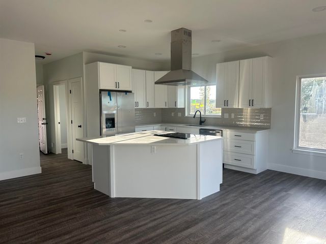 23401 29 Mile Road, Ray, MI 48096