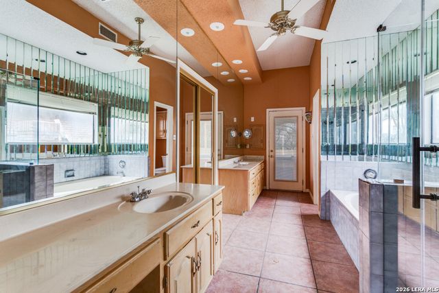 3915 Creek Point, San Antonio, TX 78230