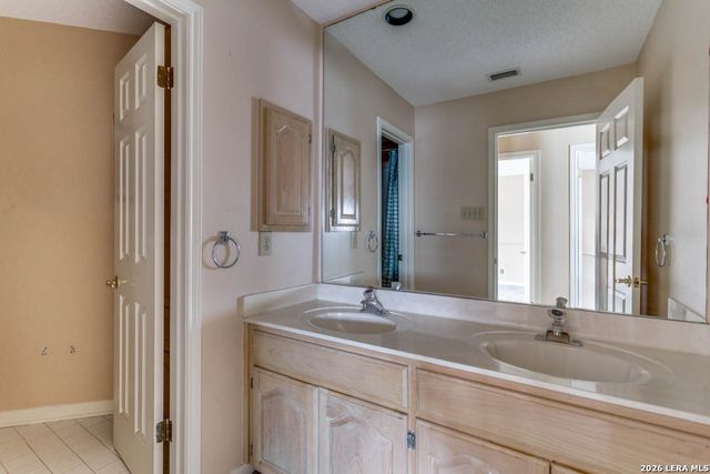 3915 Creek Point, San Antonio, TX 78230