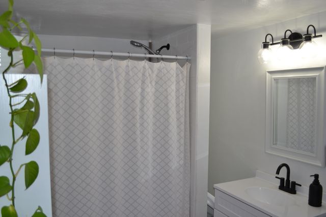 848 Gatling LN, Roanoke, VA 24017