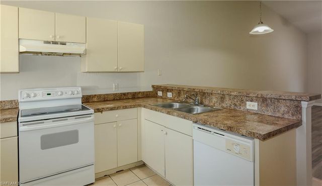 4612 25th ST SW, Lehigh Acres, FL 33973