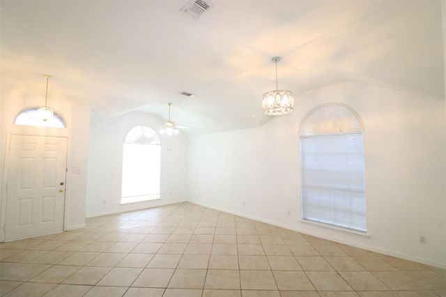 6100 Harwood Crossing Drive, Arlington, TX 76018