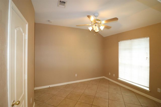 6100 Harwood Crossing Drive, Arlington, TX 76018