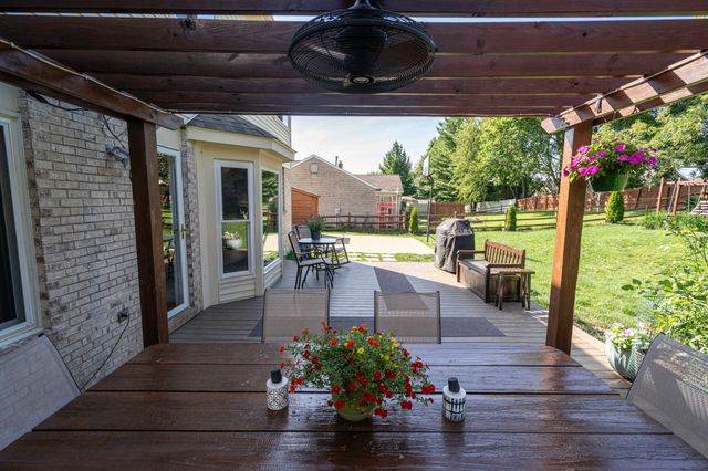 8442 Woodcreek Drive, Florence, KY 41042