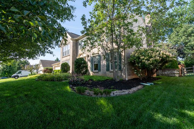8442 Woodcreek Drive, Florence, KY 41042