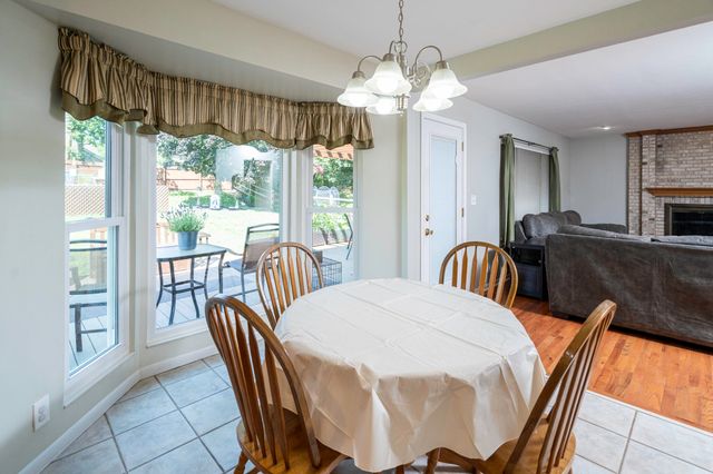 8442 Woodcreek Drive, Florence, KY 41042
