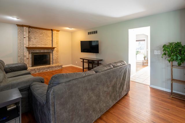8442 Woodcreek Drive, Florence, KY 41042