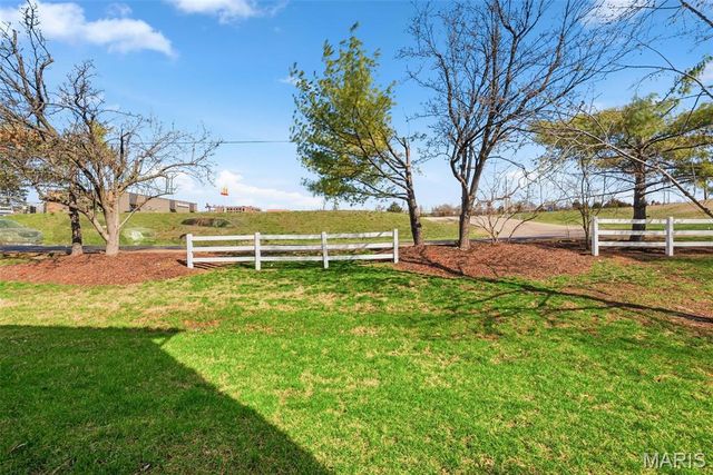 125 Town Square Court, Eureka, MO 63025