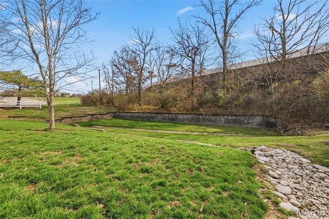 125 Town Square Court, Eureka, MO 63025