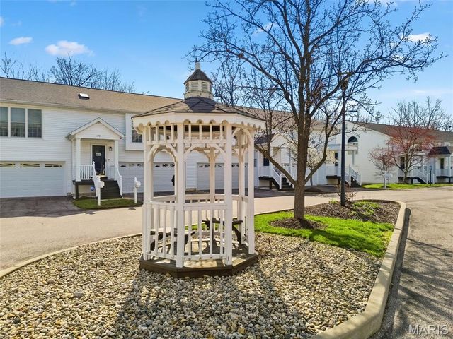 125 Town Square Court, Eureka, MO 63025
