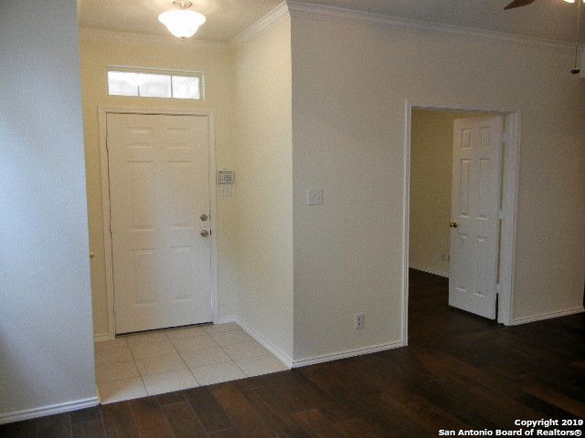6111 WEXFORD PL, San Antonio, TX 78240